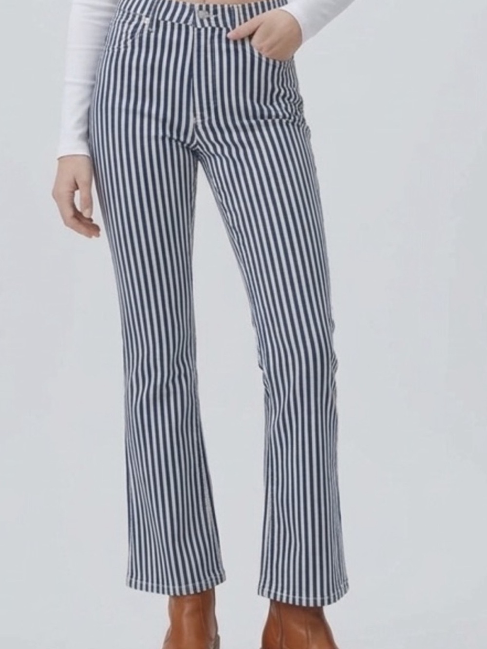 NWT Zara Blue and White Striped Denim Cropped Flair Jeans Denim